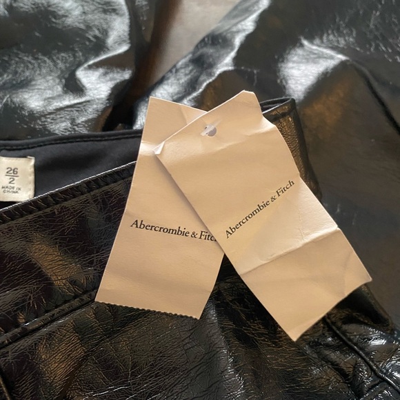 Abercrombie and Fitch 90s straight High rise faux leather pants - Picture 4 of 12
